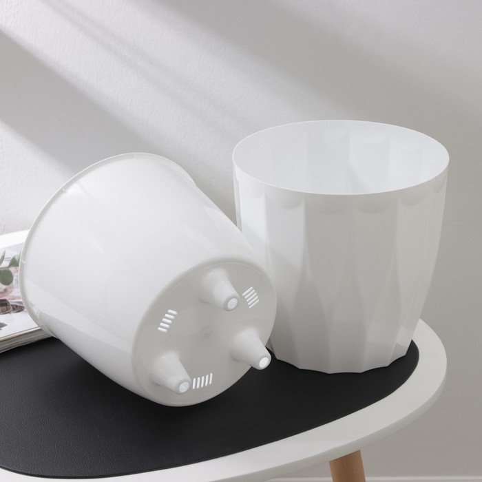 Кашпо для цветов со вставкой &laquo;Флюте&raquo;, 4,5 л, d=20 см, h=20 см, цвет белый