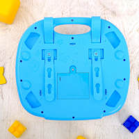 Детский музыкальный столик, звуковые эффекты, работает от батареек Детский музыкальный столик, звуковые эффекты, работает от батареек