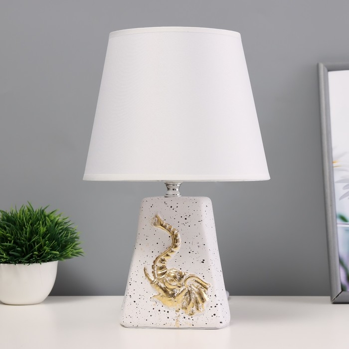 Настольная лампа Настольная лампа "Слон" Е14 40Вт бежевый 20х20х32см