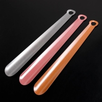 Ложка для обуви Solomon, 40 см, толщина 1 мм, металл, цвет МИКС Ложка для обуви Solomon, 40 см, толщина 1 мм, металл, цвет МИКС