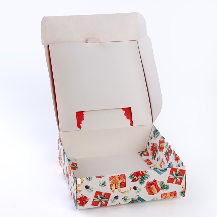 Подарочная коробка новогодняя складная &laquo;Счастья в новом году&raquo;, 16.5 &times; 16,5 &times; 5 см
