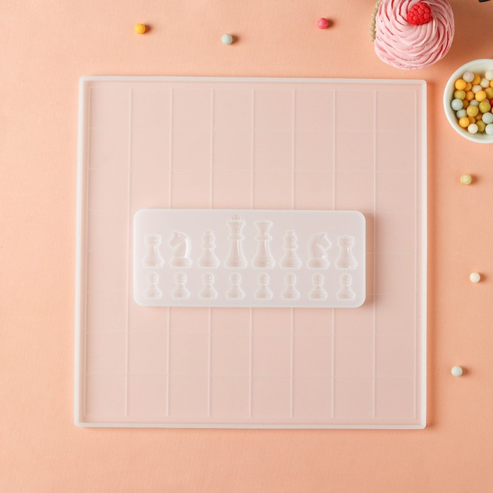 Набор молдов Доляна &laquo;Шахматы&raquo;, силикон, 2 предмета: доска 31&times;1 см, фигуры 20,5&times;8,5&times;1 см