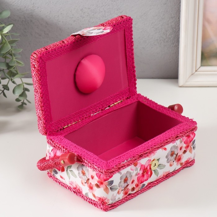 Шкатулка для рукоделия Шкатулка для рукоделия "Розовые цветы" 18х12х9,5 см