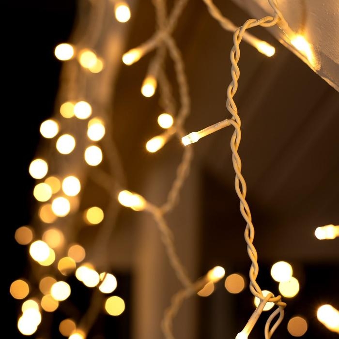 Гирлянда «Бахрома» 4 × 0.6 м, IP44, белая нить, 180 LED, свечение тёплое белое, 8 режимов, 220 В Гирлянда «Бахрома» 4 × 0.6 м, IP44, белая нить, 180 LED, свечение тёплое белое, 8 режимов, 220 В