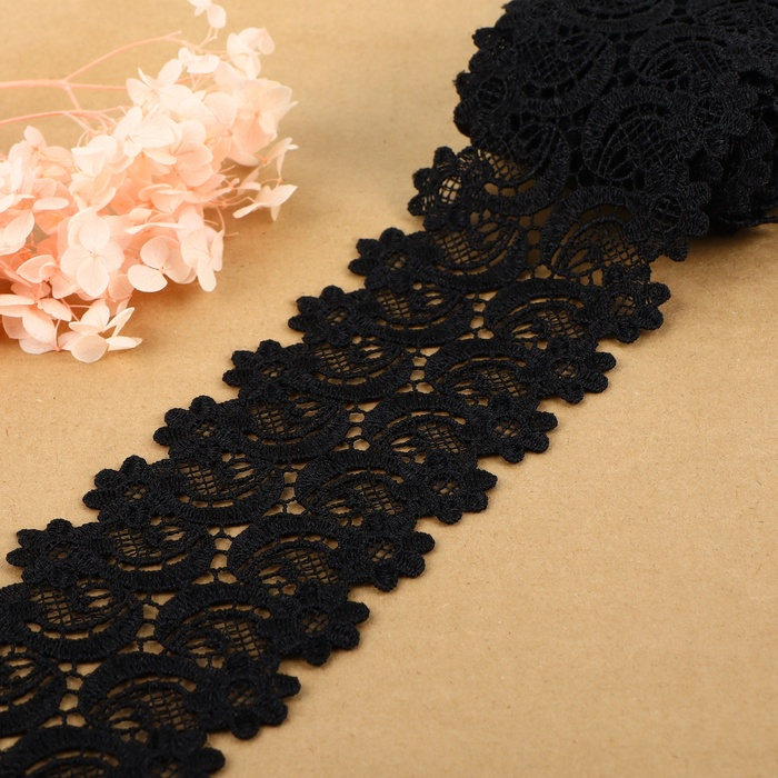 Кружево гипюровое, 65 &plusmn; 5 мм &times; 6,8 &plusmn; 0,5 м, цвет чёрный