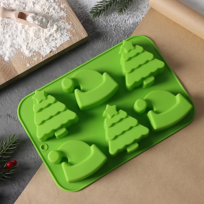Форма для выпечки новогодняя Доляна &laquo;Новый год. Ёлка и Дед мороз&raquo;, силикон, 25&times;17 см, 6 ячеек, цвет зелёный
