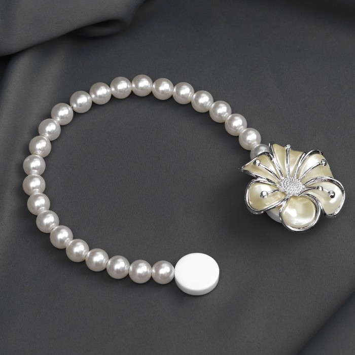 Подхват для штор &laquo;Цветок&raquo;, d = 6 см, цвет серебряный/белый