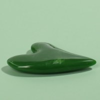 Массажёр Гуаша &laquo;Птичка&raquo;, 5,7 &times; 8 см, цвет зелёный