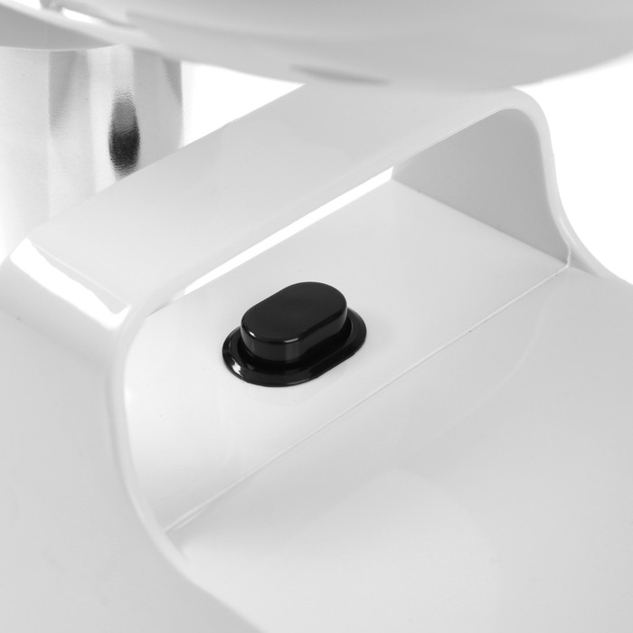 Мясорубка электрическая Мясорубка электрическая "АКСИНЬЯ" КС-2003, 2000 Вт, реверс, белая