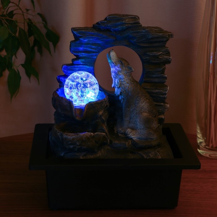 Фонтан Фонтан "Волк на скале" 16х20х25 см (с подсветкой)