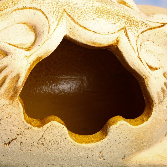 Фигурное кашпо "Амфора с ящерицей" 64х38см