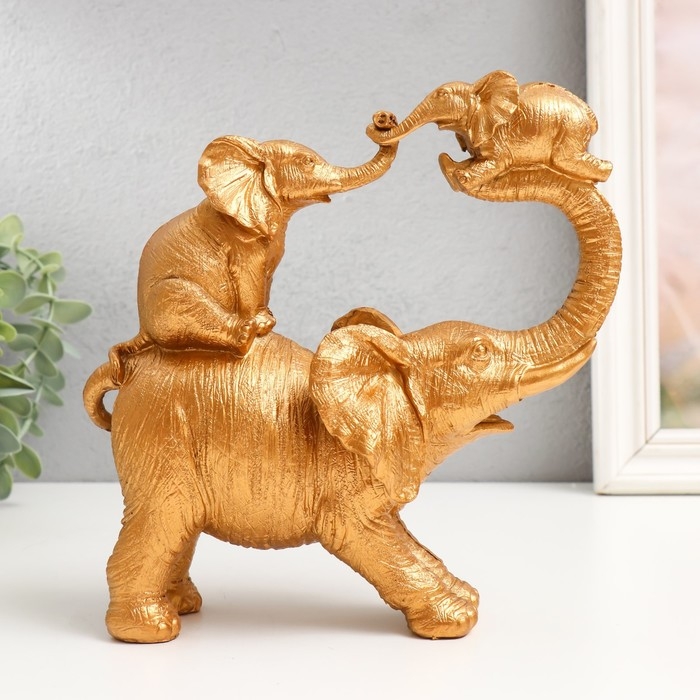 Сувенир полистоун "Слон играет со слонятами" золото 7,7х20,5х20,5 см