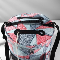 Сумка-футляр &laquo;Цветы&raquo;, с ручками/карманами, d = 28 &times; 32 см, цвет разноцветный