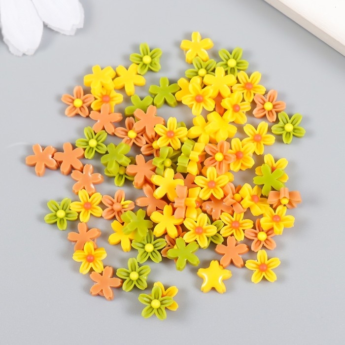 Декор для творчества пластик "Незабудки зелень, жёлтые, беж" набор 70 шт 0,8х0,8 см