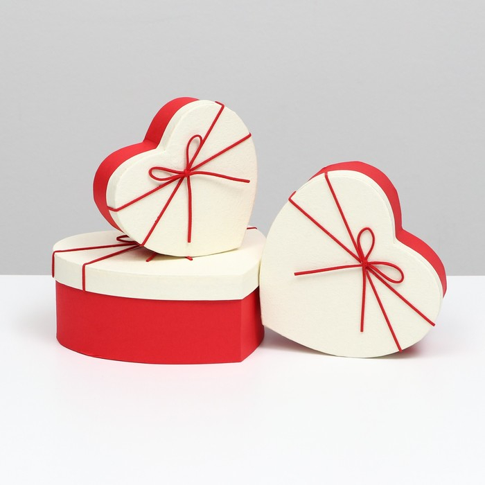 Набор коробок 3 в 1 сердца, красный-белый 21 х 19 х 9 - 15.5 х 14 х 6 см Набор коробок 3 в 1 сердца, красный-белый 21 х 19 х 9 - 15.5 х 14 х 6 см
