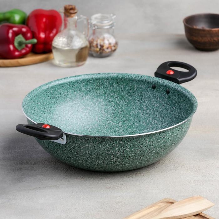 Казан, 4 л, d=28 см, стеклянная крышка, две съёмные ручки, антипригарное покрытие, цвет зелёный Казан, 4 л, d=28 см, стеклянная крышка, две съёмные ручки, антипригарное покрытие, цвет зелёный