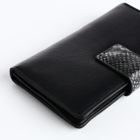 Кошелёк женский на магните, цвет чёрный