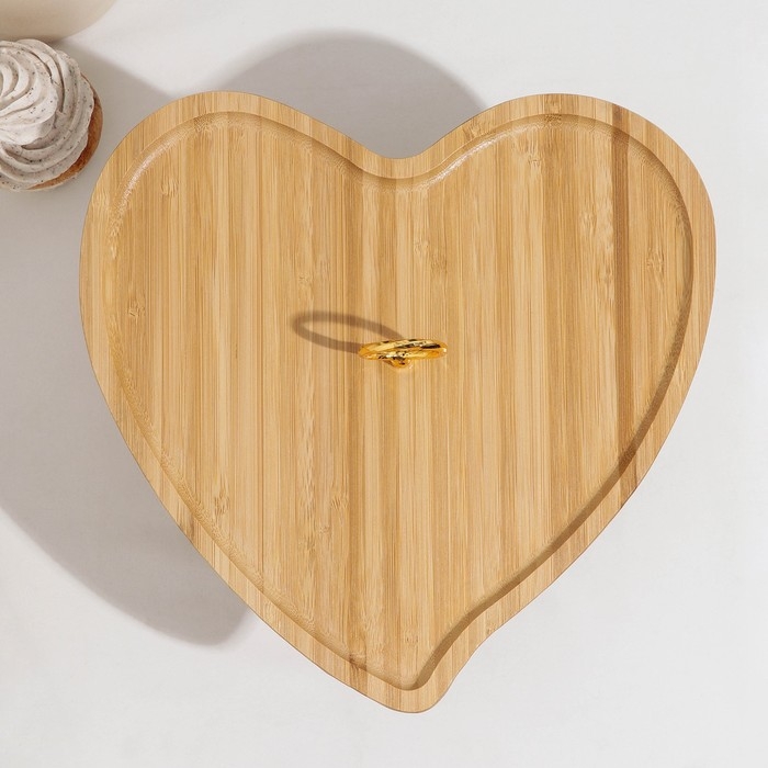 Блюдо для подачи на подставке Доляна &laquo;Сердце&raquo;, 27&times;27 см, бамбук