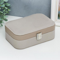 Шкатулка кожзам под часы 1 деление и бижутерию "Рептилия серая" комбинированная 7х14х20 см Шкатулка кожзам под часы 1 деление и бижутерию "Рептилия серая" комбинированная 7х14х20 см