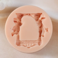 Молд силикон "Рамка с ангелами"7х8,5х1,5 см Молд силикон "Рамка с ангелами"7х8,5х1,5 см