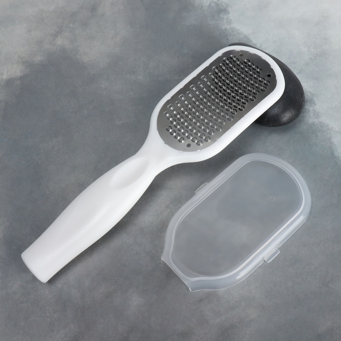 Пилка для ног, металлическая, с футляром, 20,5 см, цвет белый Пилка для ног, металлическая, с футляром, 20,5 см, цвет белый