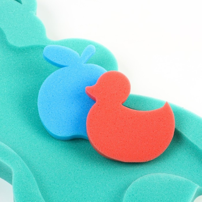 Подкладка для купания макси «Мишка», цвет зеленый, 55х30х6см Подкладка для купания макси «Мишка», цвет зеленый, 55х30х6см