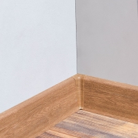 Плинтус напольный 85мм 2,2м "Деконика", 211 Дуб рустик Плинтус напольный 85мм 2,2м "Деконика", 211 Дуб рустик