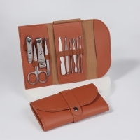 Набор маникюрный &laquo;Люси&raquo;, 10 предметов, кожзам-чехол, цвет коричневый