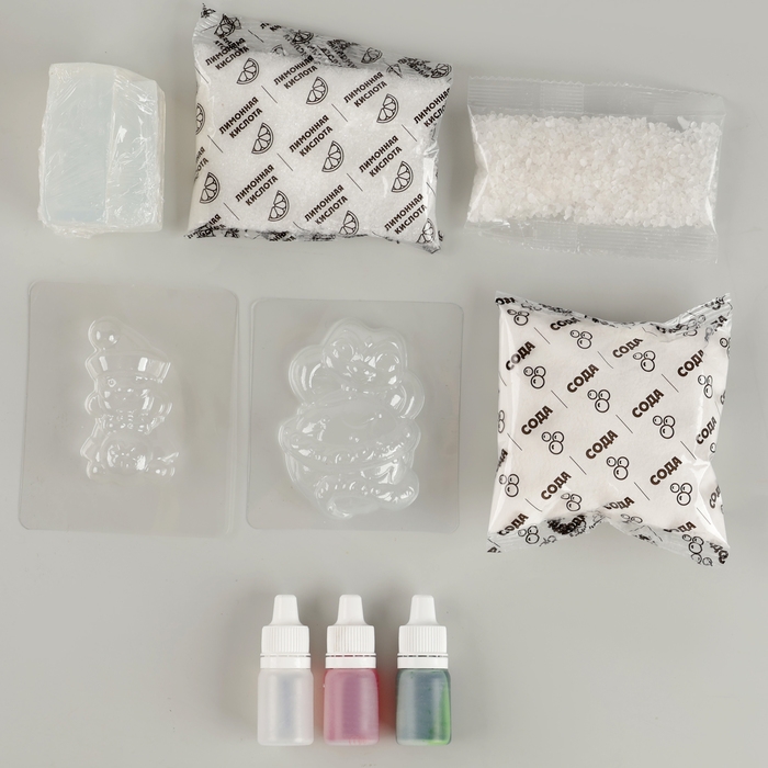 Мыло и бомбочка для ванн своими руками &laquo;Змея с Дедушкой Морозом&raquo;, символ года 2025, новогодний набор для творчества