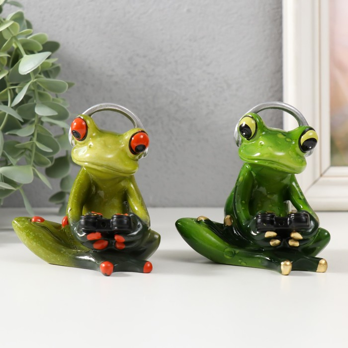 Сувенир полистоун лак "Лягушонок играет в приставку" МИКС  8х7х8 см