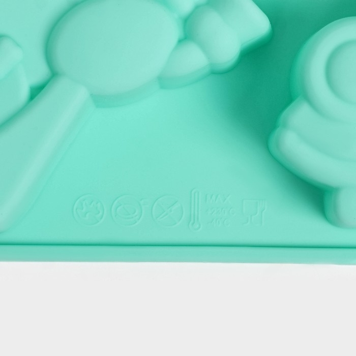 Форма для выпечки Доляна «Транспорт», силикон, 30×17,5 см, 6 ячеек (9×5,5×3,5 см), цвет мятный Форма для выпечки Доляна «Транспорт», силикон, 30×17,5 см, 6 ячеек (9×5,5×3,5 см), цвет мятный