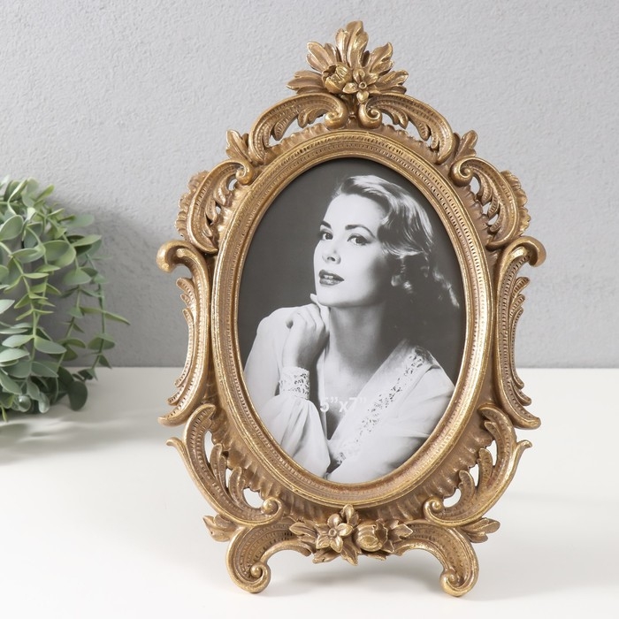 Фоторамка полистоун 13х18 см Фоторамка полистоун 13х18 см "Витые лепестки" золото 20,5х30,5 см