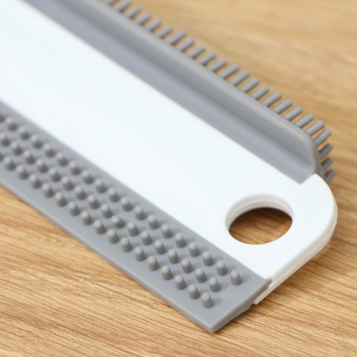 Щётка - скребок Raccoon, универсальная, 16&times;4,5&times;2 см