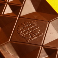 Шоколад молочный &laquo;АнтиБубнин&raquo;, 70 г.