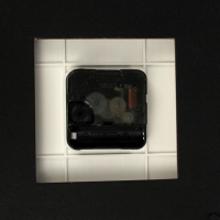 Фоторамка пластик на 4 фото 10х15 см с часами "Цветочки" белая 42х42 см Фоторамка пластик на 4 фото 10х15 см с часами "Цветочки" белая 42х42 см