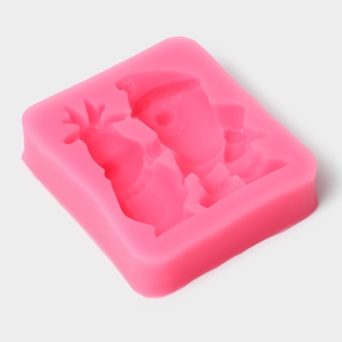 Молд новогодний &laquo;Дед Мороз и олень&raquo;, силикон, 6,5&times;5,7&times;1,8 см, цвет розовый