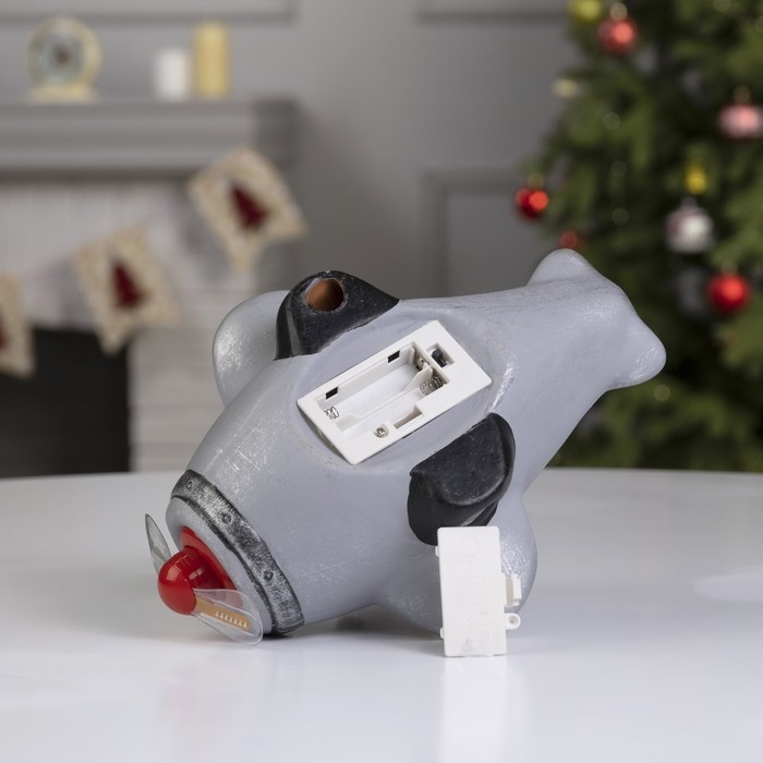 Светодиодная фигура «Дед Мороз в самолёте» 17 × 17 × 22 см, полистоун, батарейки АААх2 (не в комплекте), свечение красное Светодиодная фигура «Дед Мороз в самолёте» 17 × 17 × 22 см, полистоун, батарейки АААх2 (не в комплекте), свечение красное