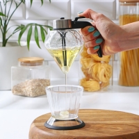 Ёмкость-дозатор Magistro &laquo;Сапфир&raquo;, 200 мл, для масла и соуса