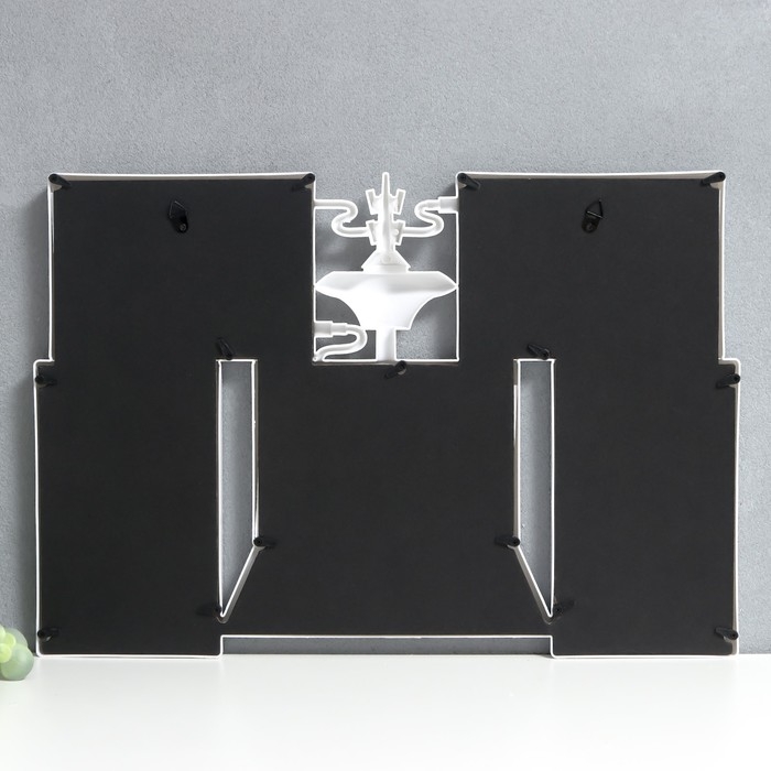 Фоторамка пластик на 5 фото 10х15 см Фоторамка пластик на 5 фото 10х15 см "Ноутбук" белая 30,5х44,5 см