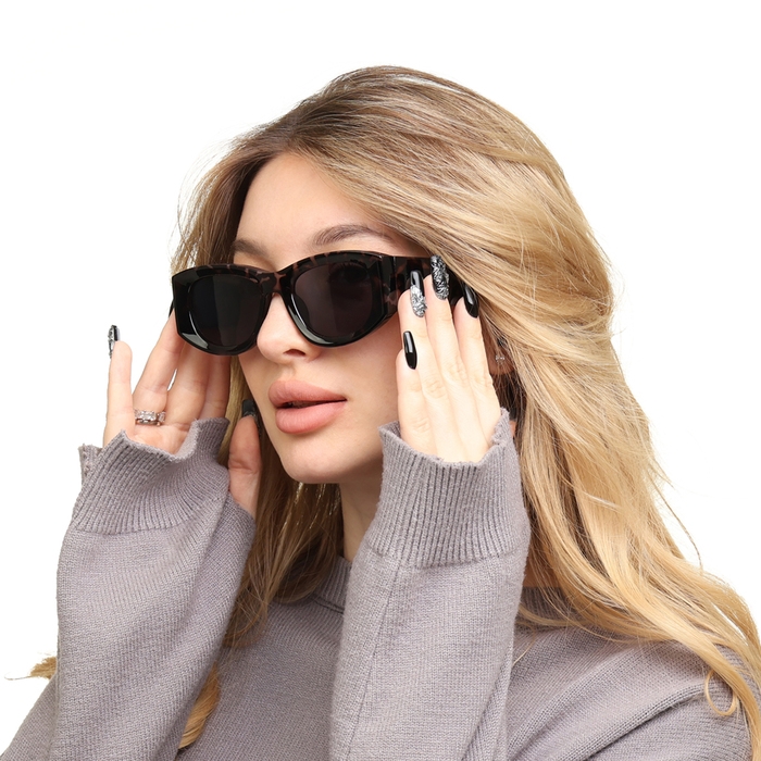 Очки солнцезащитные женские Очки солнцезащитные женские "OneSun", uv 400, дужка 14.5 см, линза 5.3х3.5 см