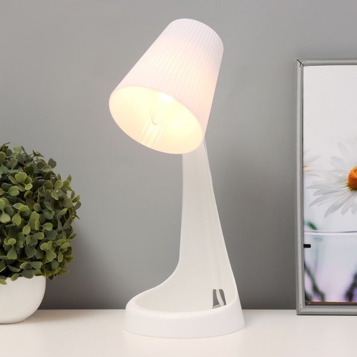 Настольная лампа фикс 1хE27 15W белый Настольная лампа фикс 1хE27 15W белый