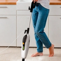 Паровая швабра и пароочиститель "2 в 1" с насадками КТ-3917 Паровая швабра и пароочиститель "2 в 1" с насадками КТ-3917