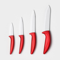 Набор кухонный на подставке «Изгиб», 5 предметов: 4 ножа, лезвие 7,5 см, 10 см, 13 см, 15 см, овощечистка, цвет красный Набор кухонный на подставке «Изгиб», 5 предметов: 4 ножа, лезвие 7,5 см, 10 см, 13 см, 15 см, овощечистка, цвет красный