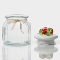 Банка стеклянная для хранения сыпучих продуктов Доляна &laquo;Клубника&raquo;, 600 мл, 11&times;15 см, с керамической крышкой