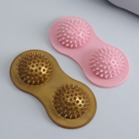 Массажёр для ног, 17,5 &times; 8,8 см , 2 шара с шипами, цвет розовый