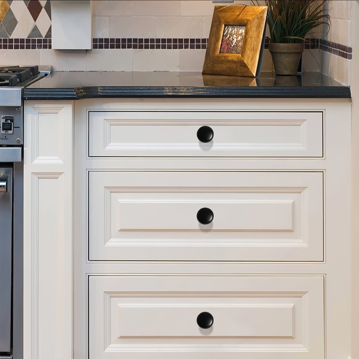 Ручка кнопка ТУНДРА PK036BL, черная Ручка кнопка ТУНДРА PK036BL, черная