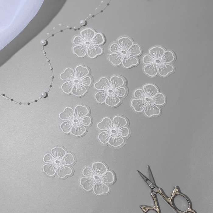 Вязаные элементы &laquo;Цветки&raquo;, 4,2 &times; 4 см, 10 шт, цвет белый/хамелеон