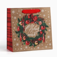 Пакет подарочный новогодний крафтовый квадратный &laquo;Новогодний венок&raquo;, 22 х 22 х 11 см, Новый год