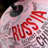 Сувенир глобус "Тёмный призрак" 20,3х20,3х37 см Сувенир глобус "Тёмный призрак" 20,3х20,3х37 см