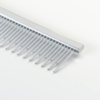 Расчёска "Лапки" с зубьями разной длины, 20,5 х 3 см, оранжевая